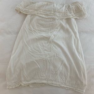Aritzia Wilfred Free off the shoulder white dress